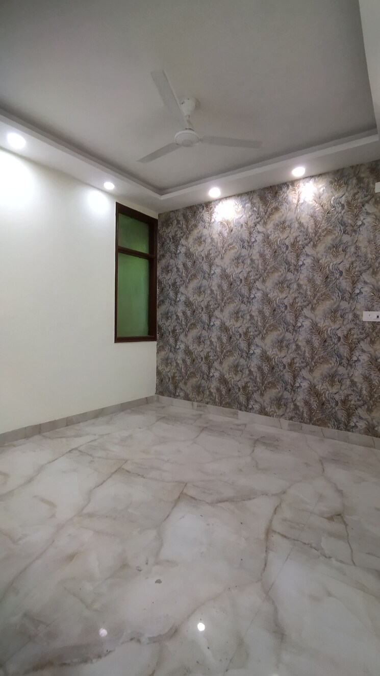 Room, govindpuri 3 Bedroom 10000 Sq.Ft. Builder Floor In Govindpuri Delhi 8674401