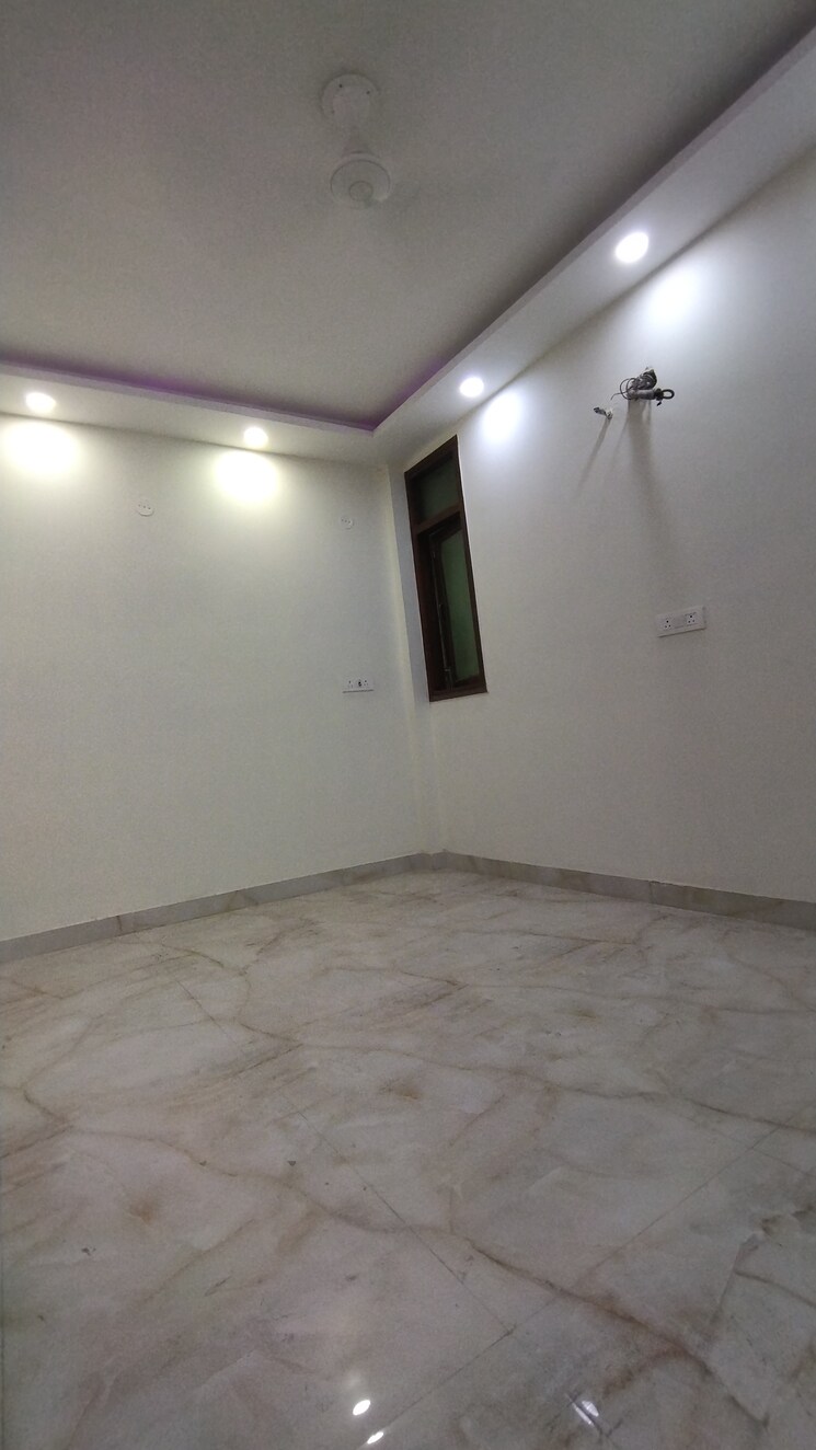 Room, govindpuri 3 Bedroom 10000 Sq.Ft. Builder Floor In Govindpuri Delhi 8674401
