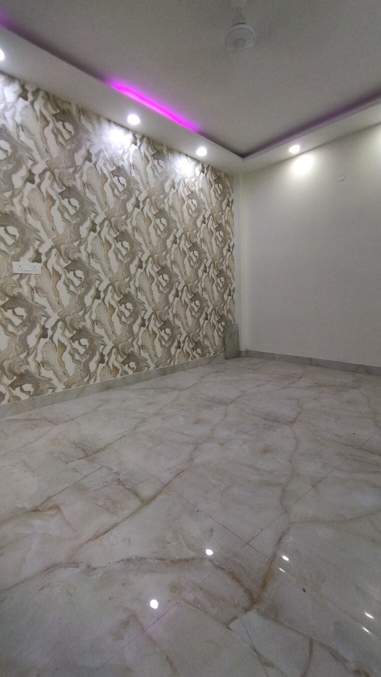 Room, govindpuri 3 Bedroom 10000 Sq.Ft. Builder Floor In Govindpuri Delhi 8674401