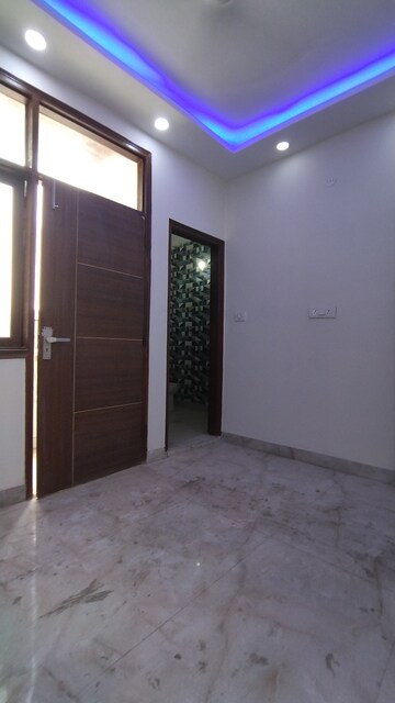 Room in 3 BHK Builder Floor at Govindpuri – for Sale