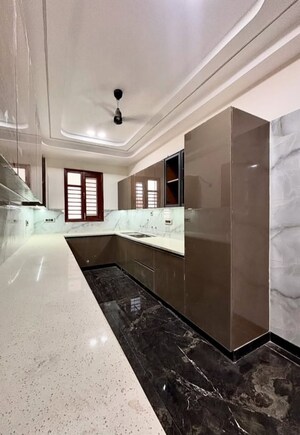 Kitchen in 4 BHK Builder Floor at Sector 28 – for Sale