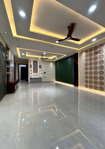 Kitchen in 3 BHK Builder Floor at Sector 29 – for Sale
