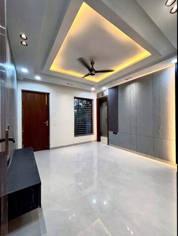 Kitchen in 3 BHK Builder Floor at Sector 29 – for Sale