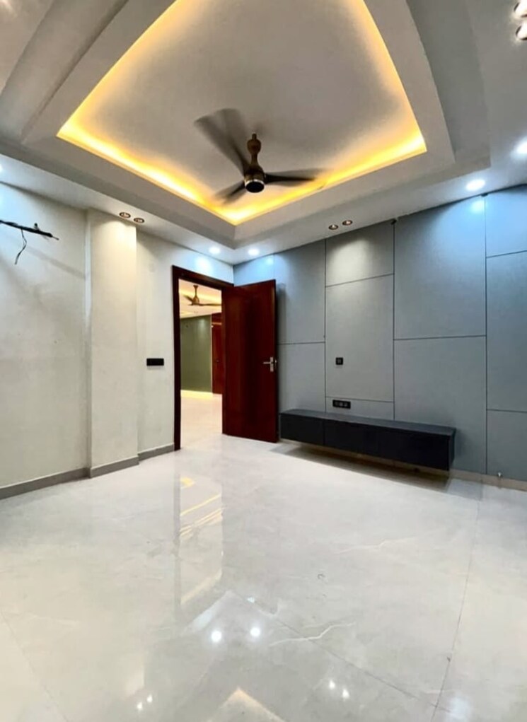 Room, sector 29 3 Bedroom 1350 Sq.Ft. Builder Floor In Sector 29 Faridabad 8674486