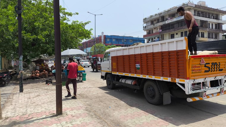 Floor Plan, sarvottam-city-center Commercial Shop 300 Sq.Ft. In Nehru Nagar Iii Ghaziabad 8674493