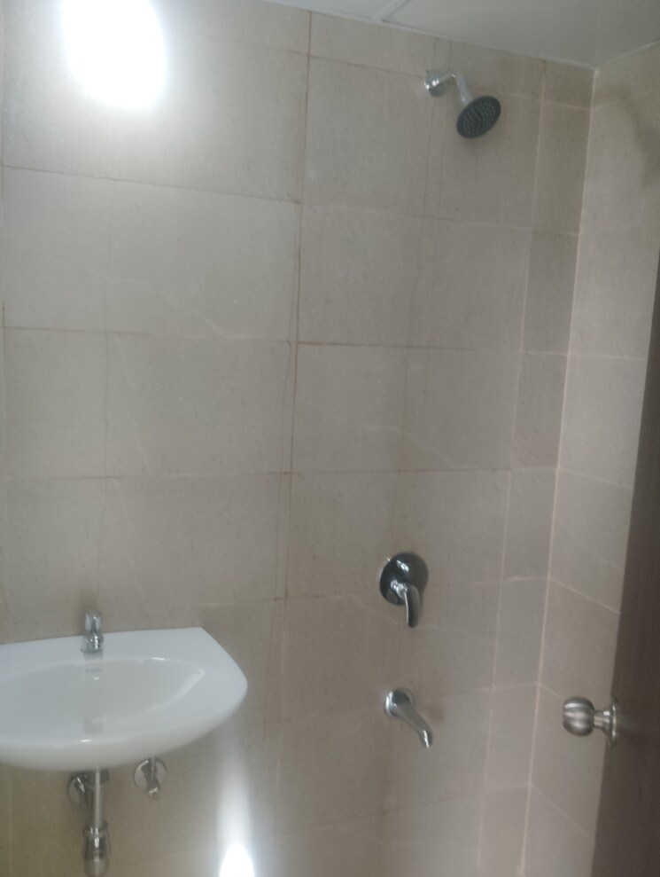 Bathroom, runwal-eirene 2 Bedroom 568 Sq.Ft. Apartment In Balkum Pada Thane 8674506