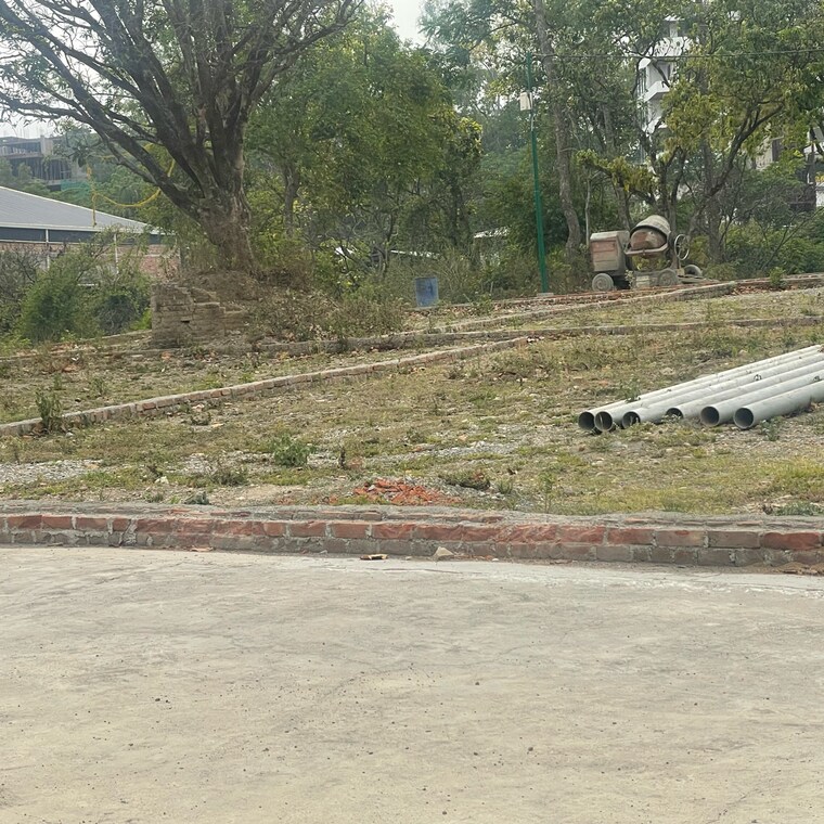 undefined, dehradun cantt  200 Sq.Yd. Plot In Dehradun Cantt Dehradun 8674502
