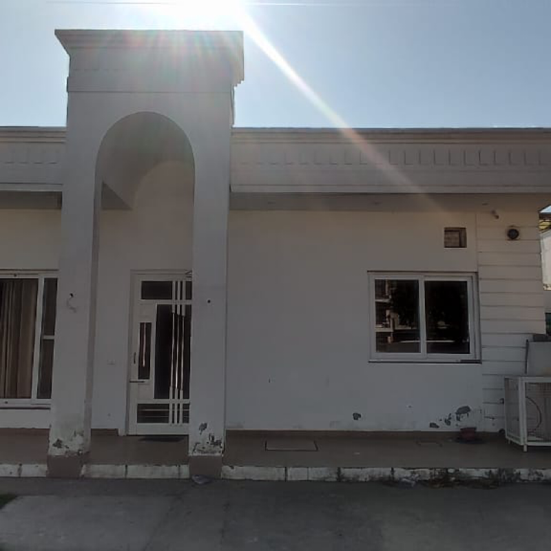 2 BHK + Pooja Room Independent House For Rent in DLF Hyde Park