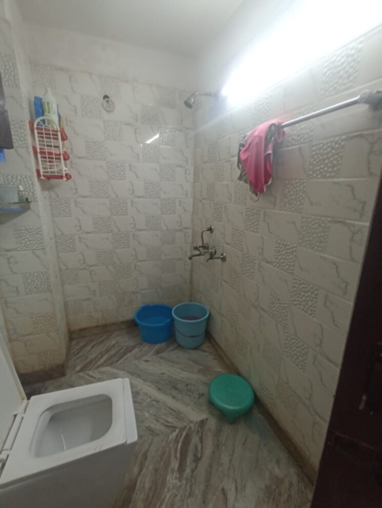 Bathroom, rwa-apartments 2 Bedroom 700 Sq.Ft. Independent House In Sector 31 Noida 8674505