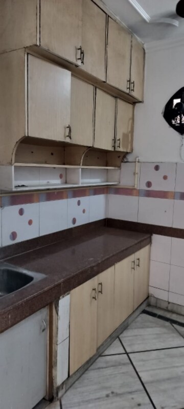 Kitchen in 2 BHK Independent House at RWA Apartments Sector 41, Sector 41 – for Rent
