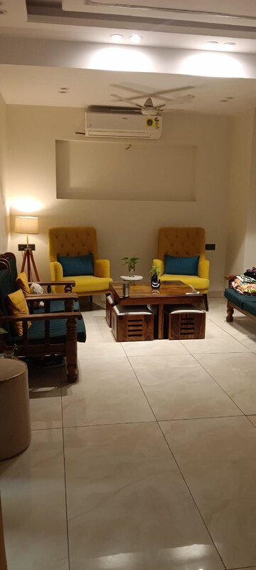 Living Room in 3 BHK Villa at Sector 41 – for Rent