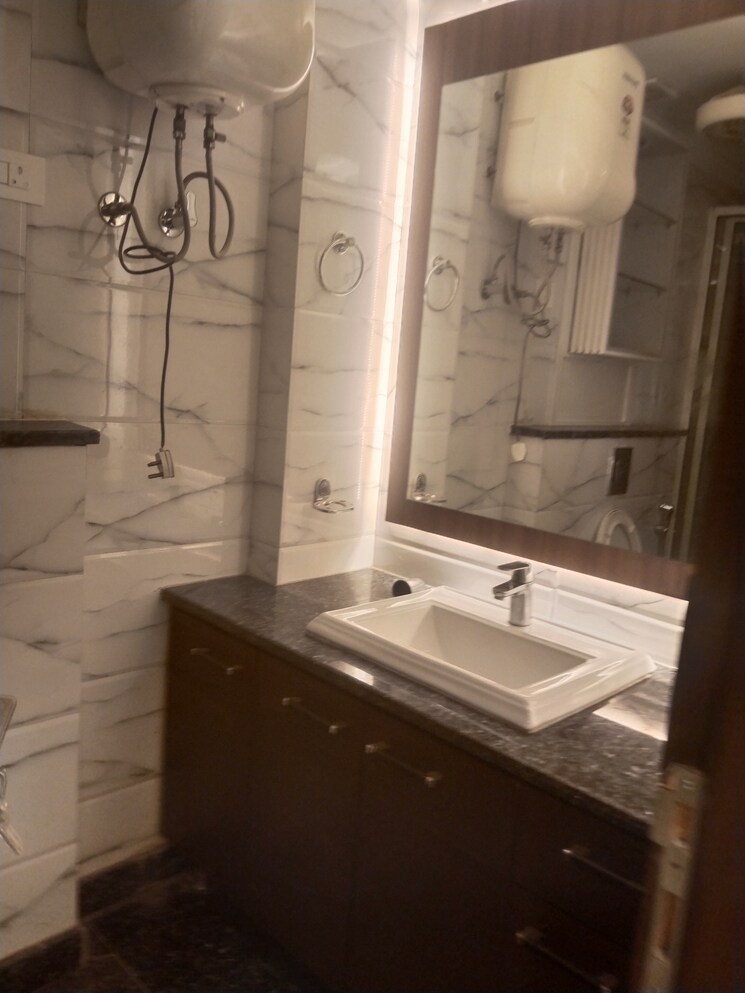 Kitchen, sarvodaya enclave 3 Bedroom 1800 Sq.Ft. Builder Floor In Sarvodaya Enclave Delhi 8674575