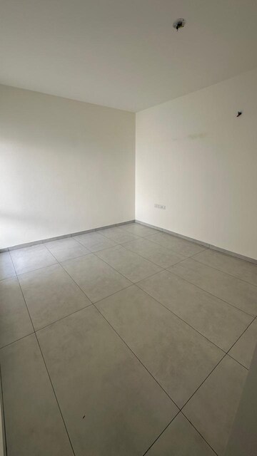 Room in 2 BHK Apartment at Casagrand Boulevard, Hennur Road – for Sale