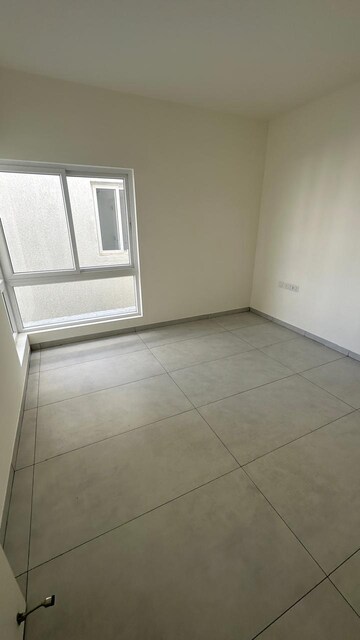 Room in 2 BHK Apartment at Casagrand Boulevard, Hennur Road – for Sale