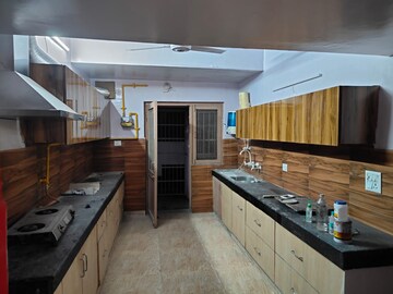 Kitchen in 5 BHK Apartment at Arun Vihar Sector 37, Sector 37 – for Rent