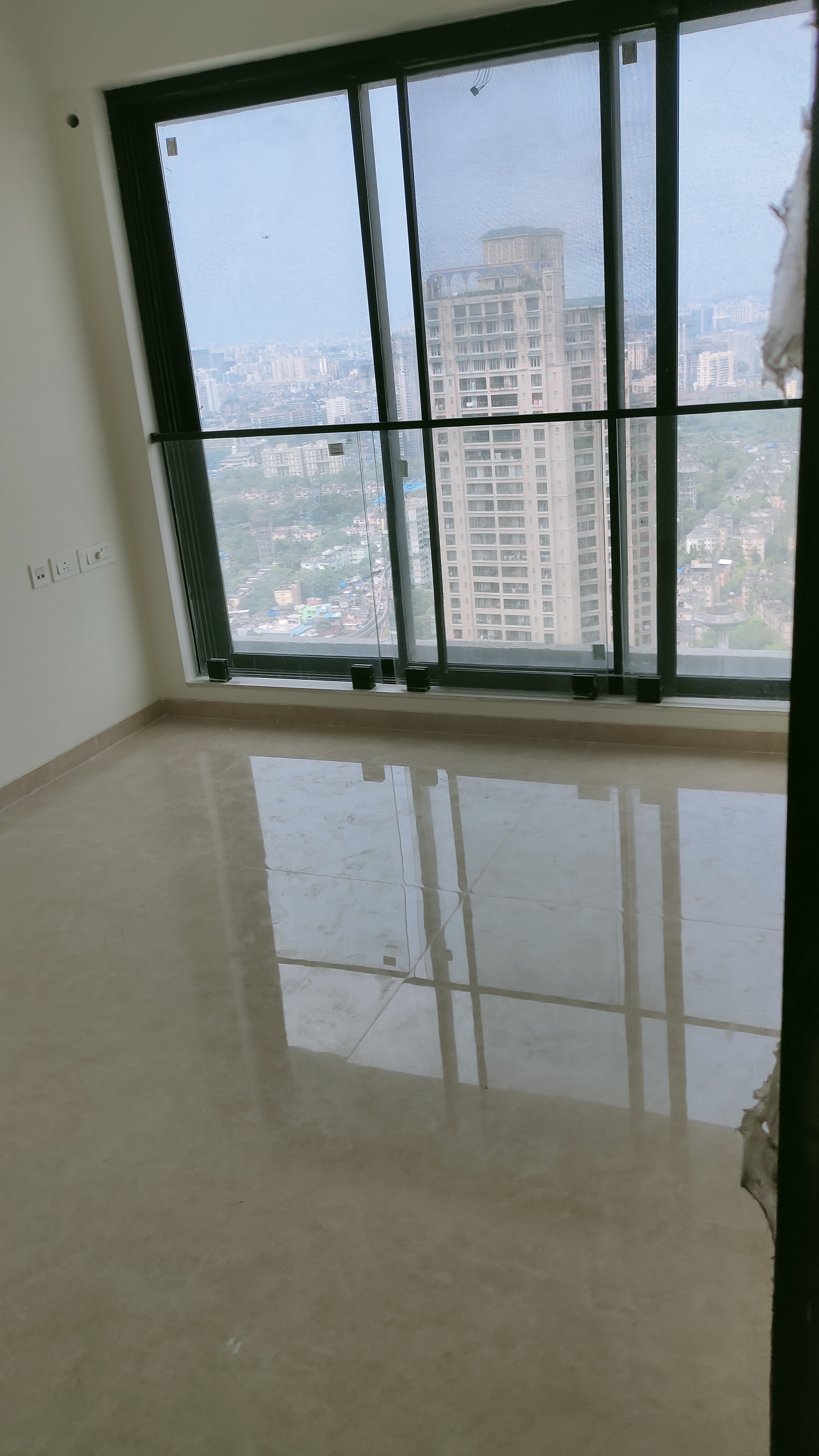2 BHK Apartment For Rent in Dosti Eastern Bay