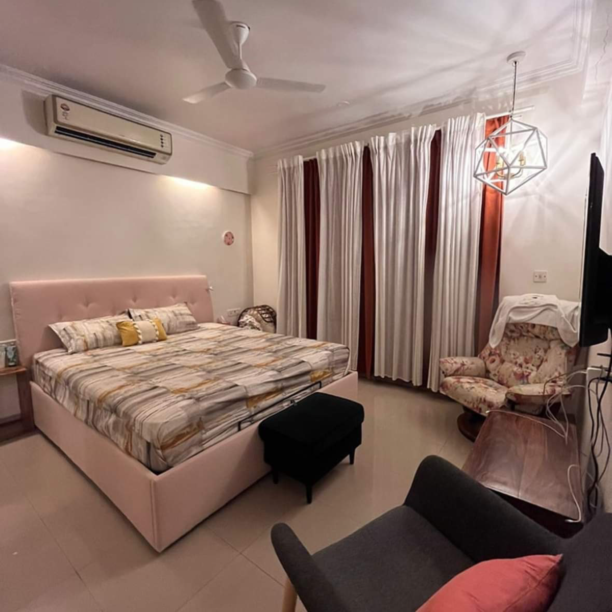 2 BHK Apartment For Rent in Bianca Tower