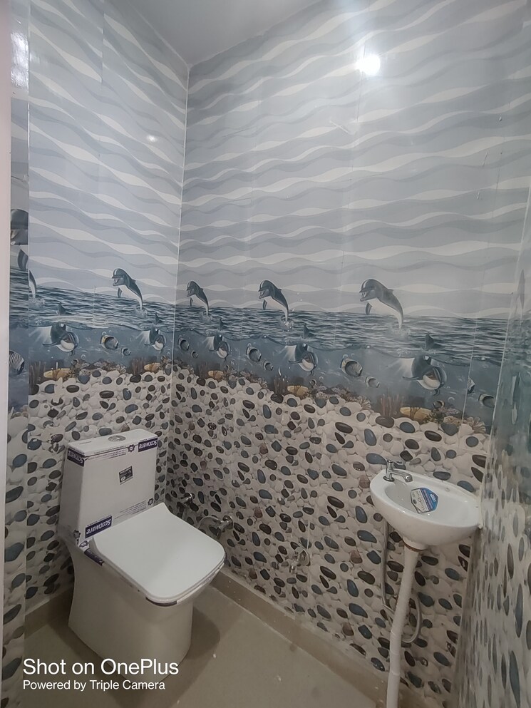 Attached Bathroom, dwarka mor 2 Bedroom 60 Sq.Yd. Builder Floor In Dwarka Mor Delhi 8674666