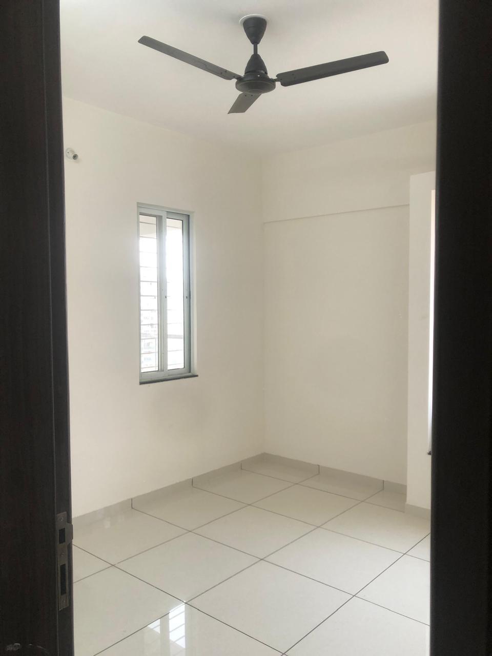 2 BHK Apartment For Rent in Peninsula Address One