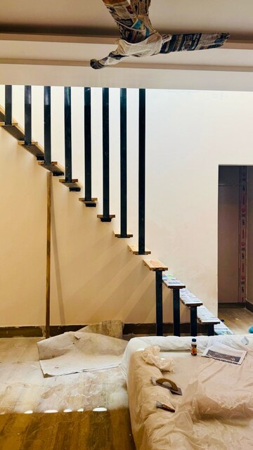 Furnished Amenities in 5 BHK Independent House at Sector 31 Yamuna Expressway – for Sale