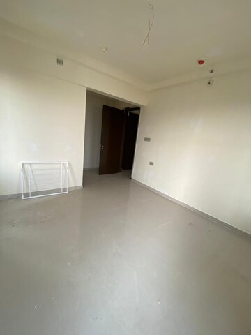Room in 3 BHK Apartment at Pharande Puneville, Tathawade – for Rent