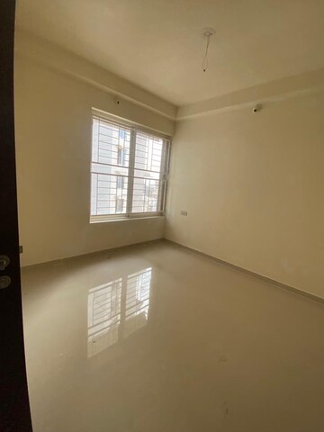 Room in 3 BHK Apartment at Pharande Puneville, Tathawade – for Rent