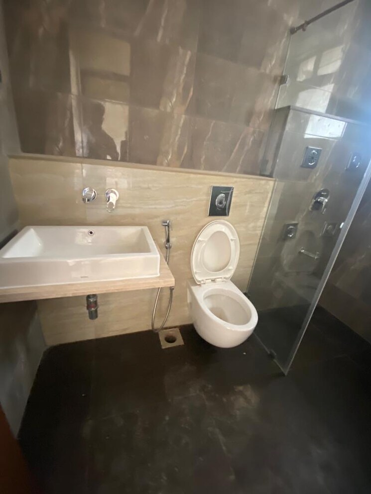 Bathroom, pharande-puneville 3 Bedroom 1900 Sq.Ft. Apartment In Tathawade Pune 8674668