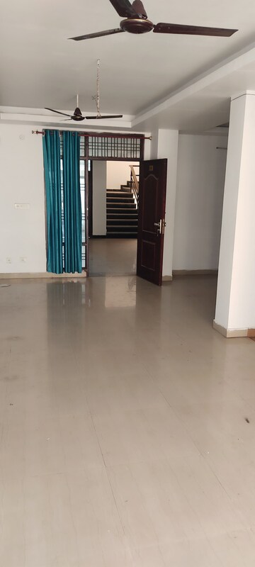 2 BHK Apartment For Rent in Amna Rolex Estate, Faizabad Road