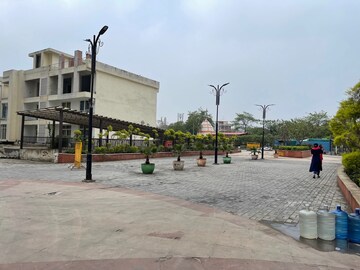 3.5 BHK Penthouse – Exterior View View at Amrapali Platinum, Sector 119 - for Sale