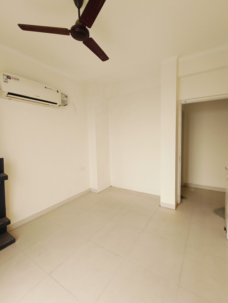 Room, sunny enclave 3 Bedroom 2000 Sq.Ft. Apartment In Sunny Enclave Mohali 8674784