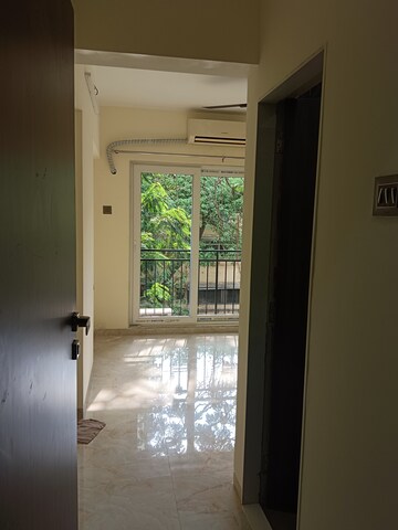 Room in 1 BHK Apartment at Aditya Aryan Malad, Malad West – for Rent
