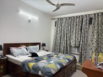 Bedroom in 3 BHK Builder Floor at Unitech South City II, Sector 50 – for Rent