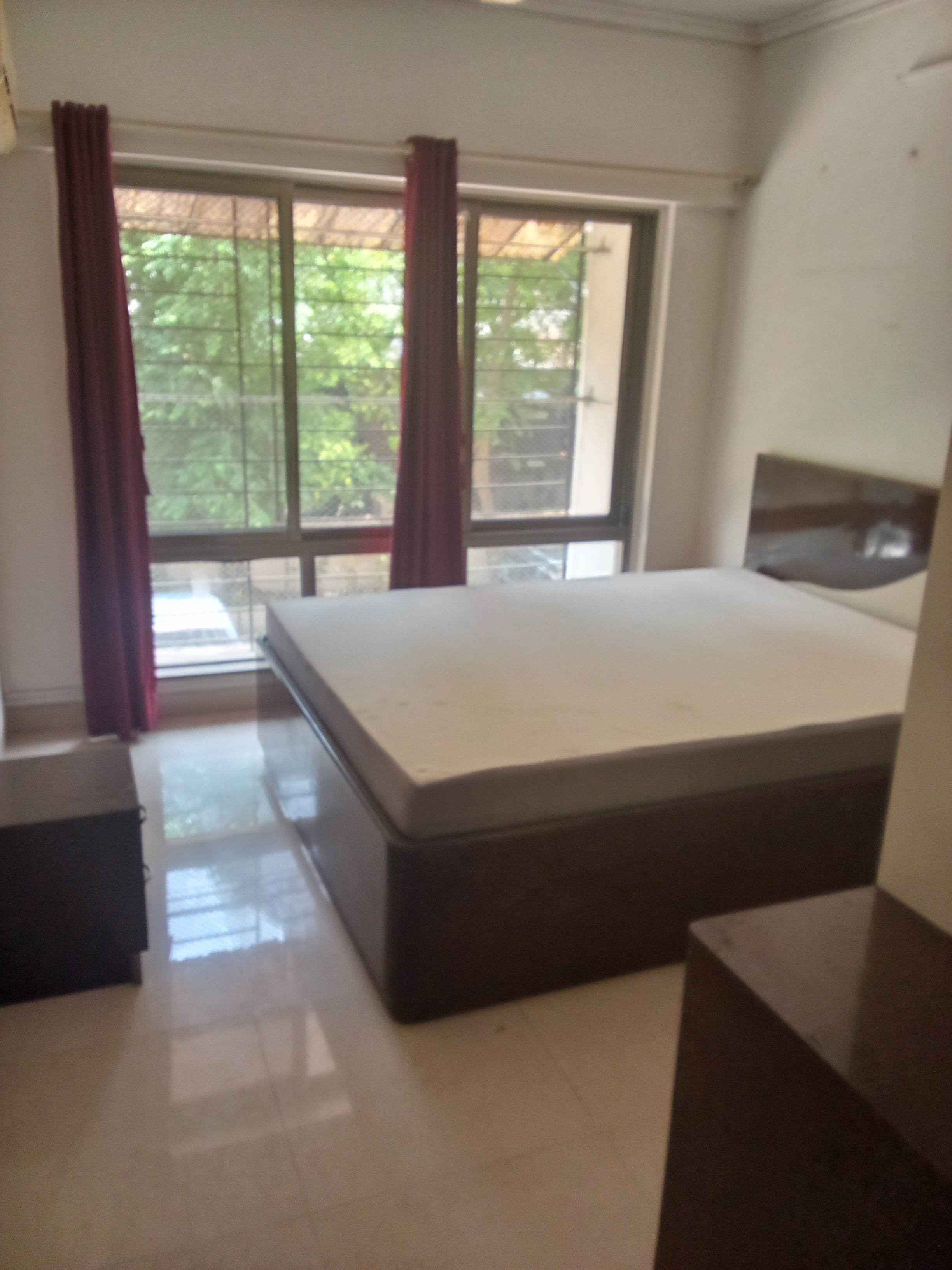 2 BHK Apartment For Rent in Mahindra Solitaire Gorega