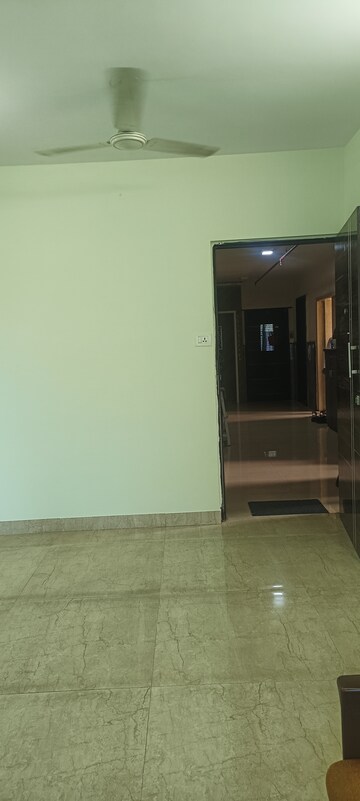 Room in 1 BHK Apartment at Tulsi Aura Mumbai, Ghansoli – for Rent