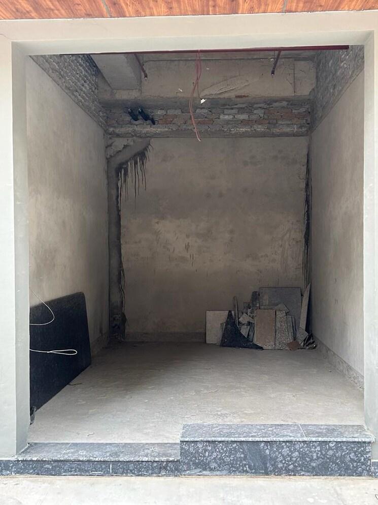 Floor Plan, v-square-oodles-skywalk Commercial Shop 300 Sq.Ft. In Sector 83 Gurgaon 8674840