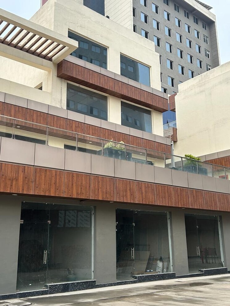 Exterior View, v-square-oodles-skywalk Commercial Shop 300 Sq.Ft. In Sector 83 Gurgaon 8674840