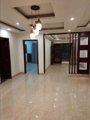 Room in 3 BHK Builder Floor at Sector 16 – for Sale