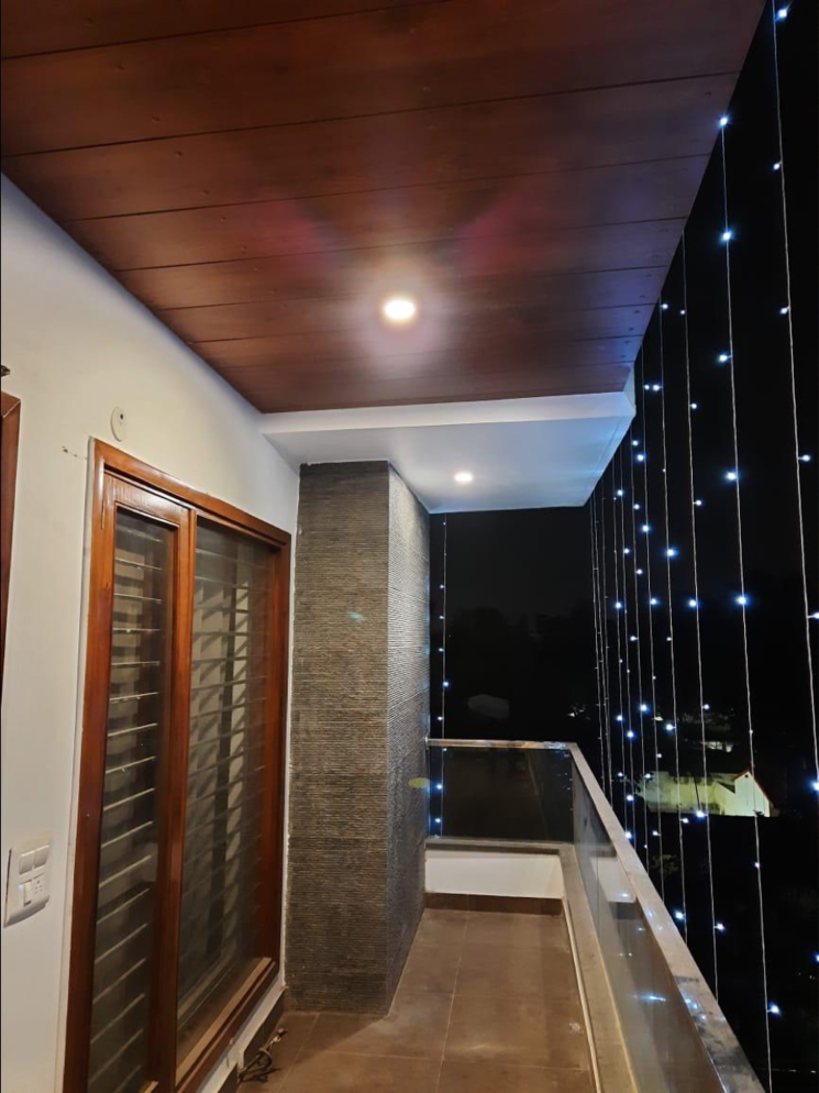 Balcony, sector 16 3 Bedroom 250 Sq.Yd. Builder Floor In Sector 16 Faridabad 8674862