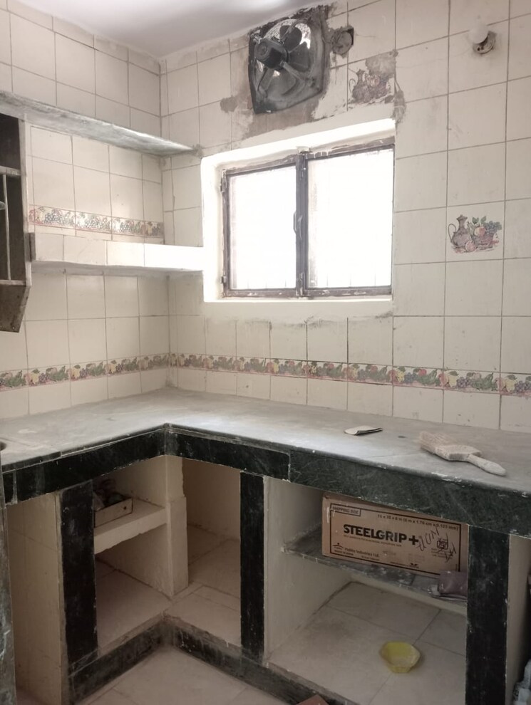 Kitchen, arun-vihar-sector-37 1 Bedroom 600 Sq.Ft. Apartment In Sector 37 Noida 8674890