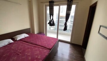 Room in 3 BHK Apartment at CHD Avenue 71, Sector 71 – for Rent