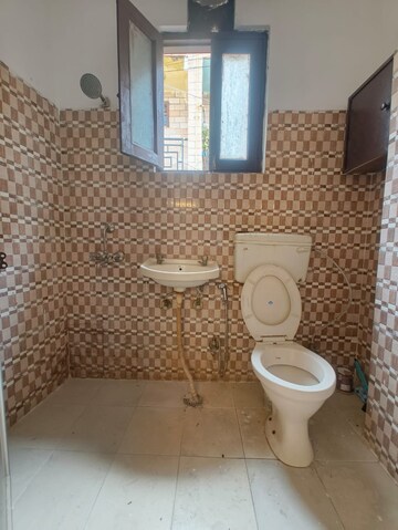Bathroom in 1 BHK Builder Floor at Paryavaran Complex – for Rent