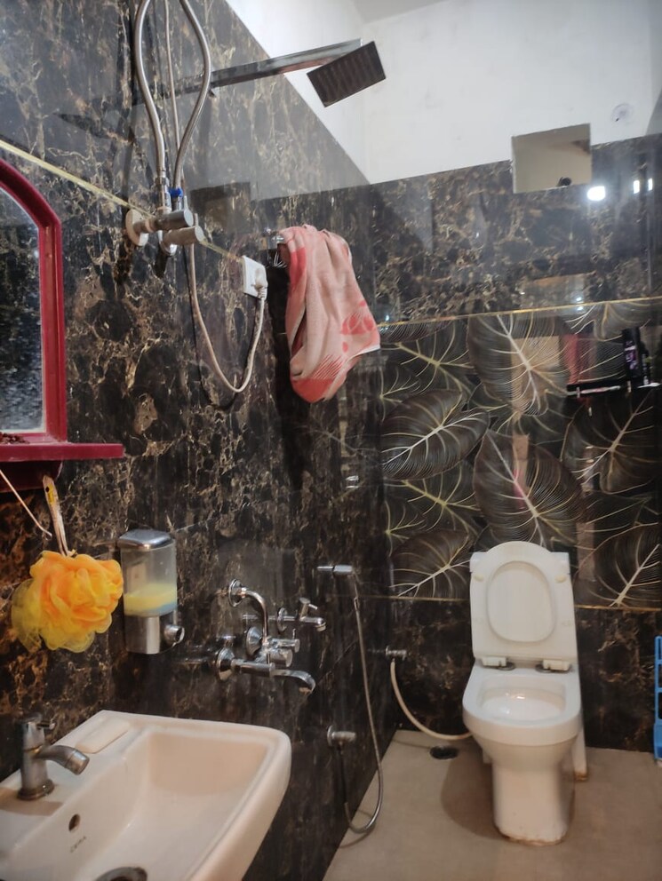 Bathroom, lalbagh 2 Bedroom 1355 Sq.Ft. Apartment In Lalbagh Lucknow 8675013