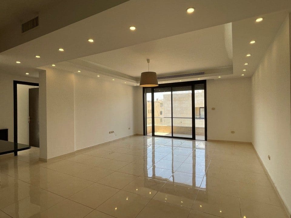 2 BHK 950 Sq.Ft. Apartment in Geeta Bhavan