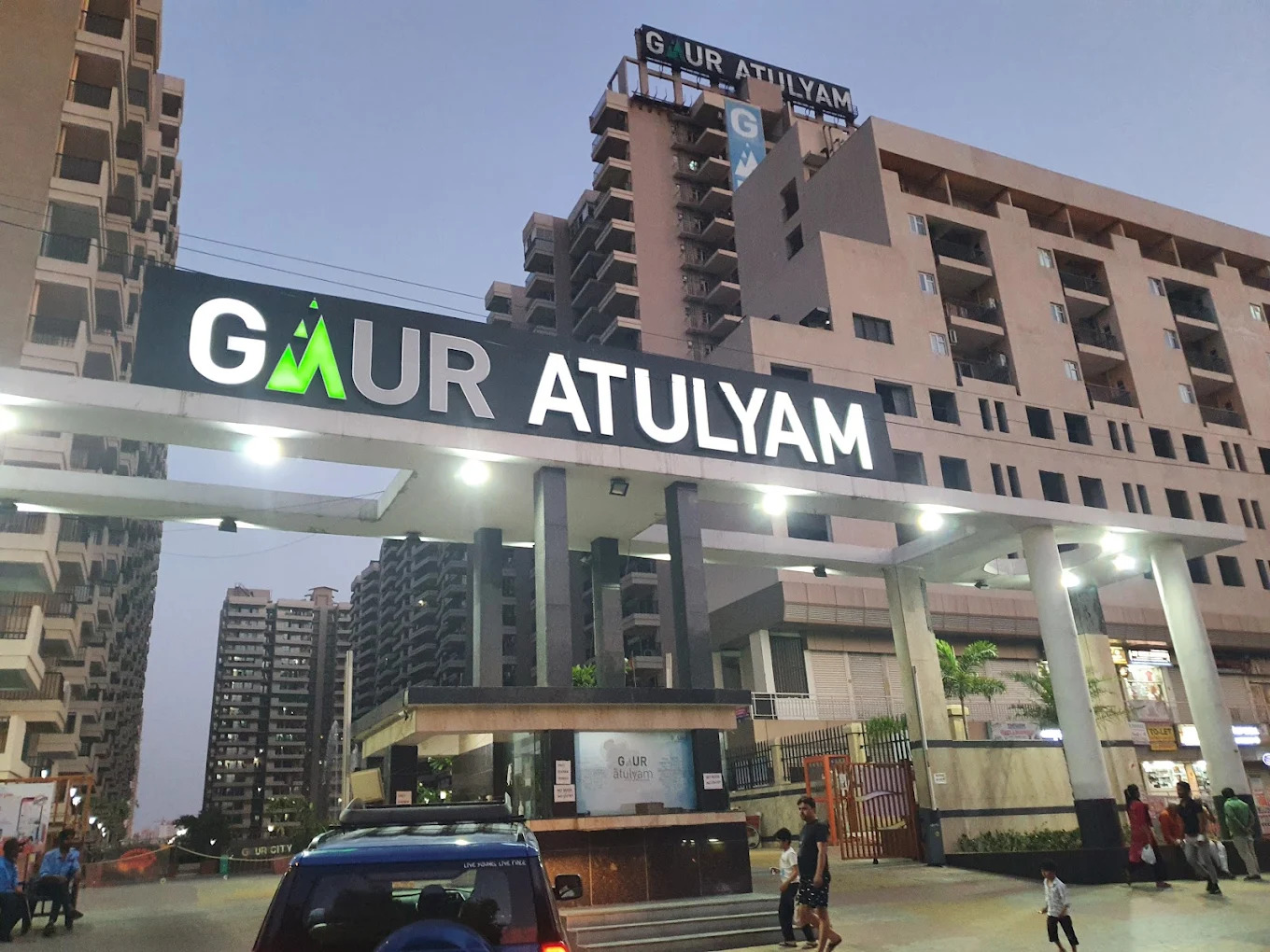 2 BHK Apartment For Sale in Gaur Atulyam