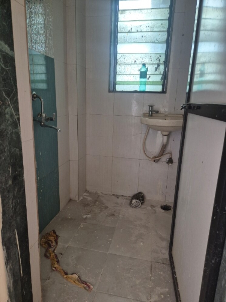 Bathroom, riddhi-siddhi-akruti 1.5 Bedroom 750 Sq.Ft. Apartment In Ulwe Navi Mumbai 8675074