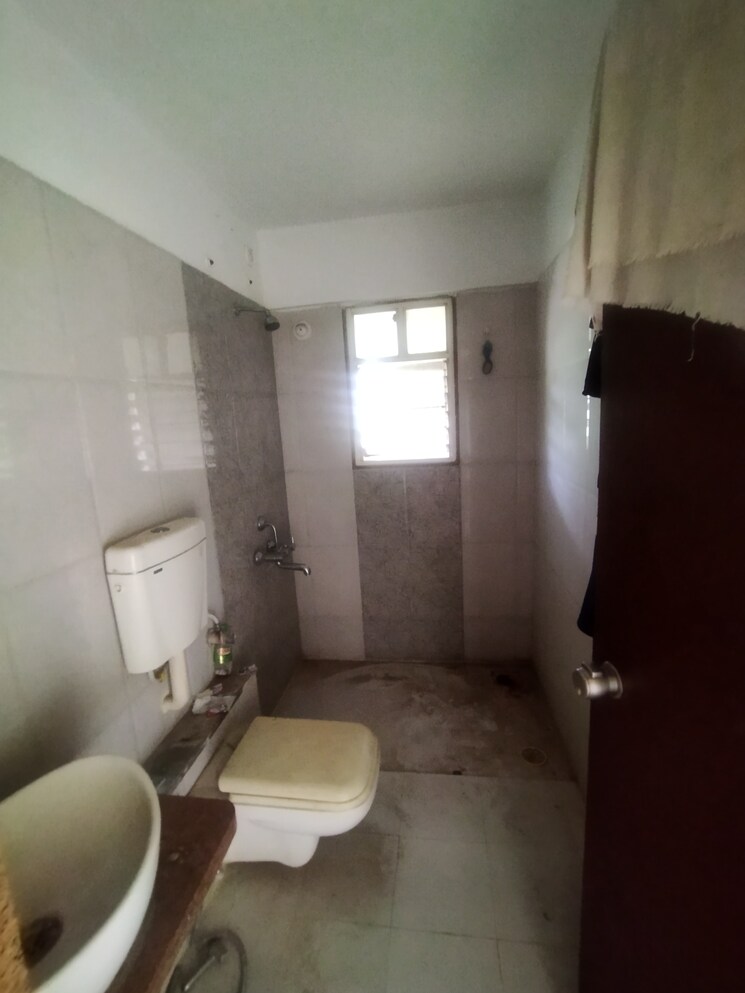 Attached Bathroom, parge-vivaan 2 Bedroom 1000 Sq.Ft. Apartment In Kondhwa Pune 8675114