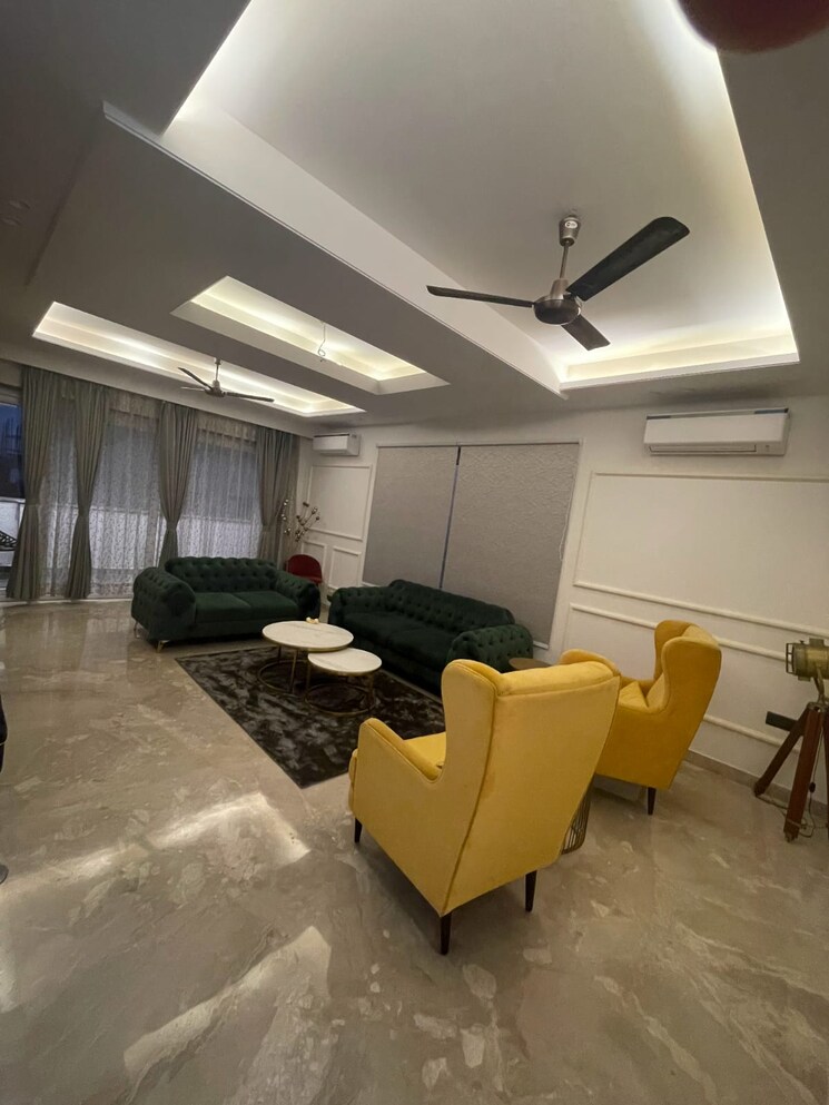 Master Bedroom, unitech-south-city-ii 4 Bedroom 4500 Sq.Ft. Builder Floor In Sector 50 Gurgaon 8675119