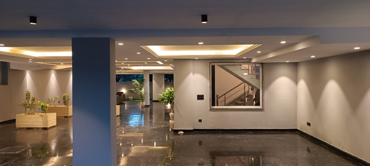 4 BHK + Pooja Room Builder Floor For Rent in Unitech South City II