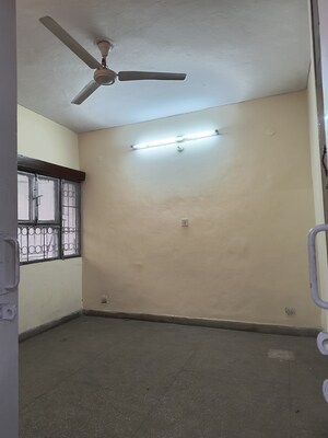 Bedroom in 2 BHK Apartment at Sarita Vihar Pocket-J RWA, Sarita Vihar – for Sale