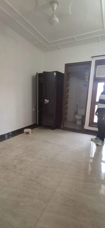 1 BHK Builder Floor For Rent in Ignou Road